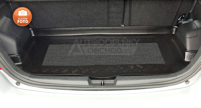 Vana do kufru přesně pasuje do zavazadlového prostoru modelu auta Toyota Yaris 3/5D 2006-